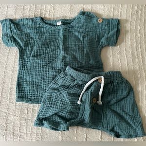 Linen/muslin looking baby set